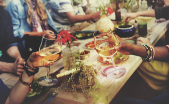 The Best Non-Alcoholic Beer and Wine to Bring to your Next BBQ