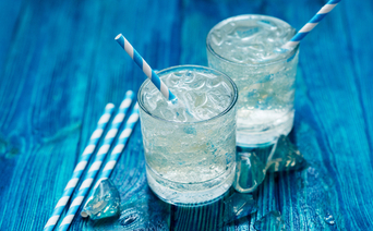 Naturally Carbonated Water: The Perfect Choice for a Healthy New Year
